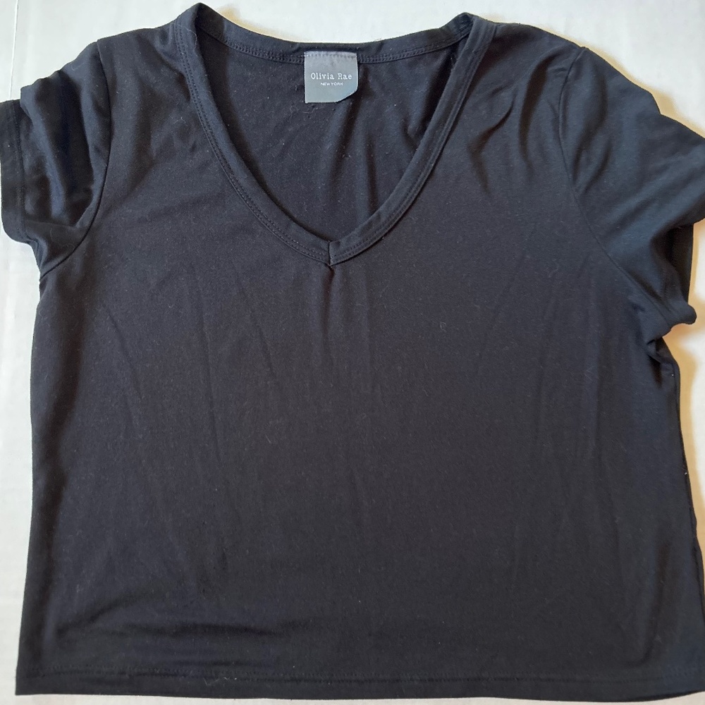 Olivia Rae NY, top top, v-neck t shirt, short sleeve, size L